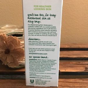 Simple Makeup - NEW Simple Replenishing Rich Moisturizer Simple Makeup - NEW Simple Replenishing Rich Moisturizer